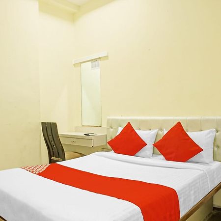 Hotel OYO Flagship 85723 Felicita Nx Mundhva Exterior foto